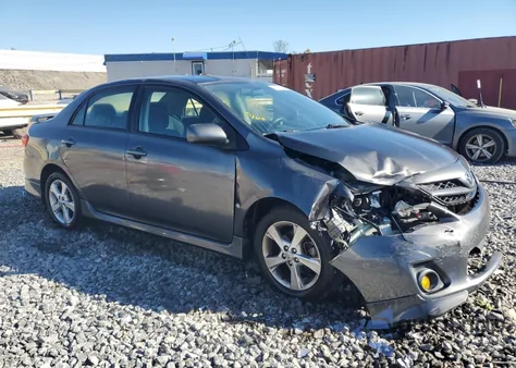 2013 Toyota Corolla Base z USA, uszkodzony, nr VIN 5YFBU4EEXDP108288